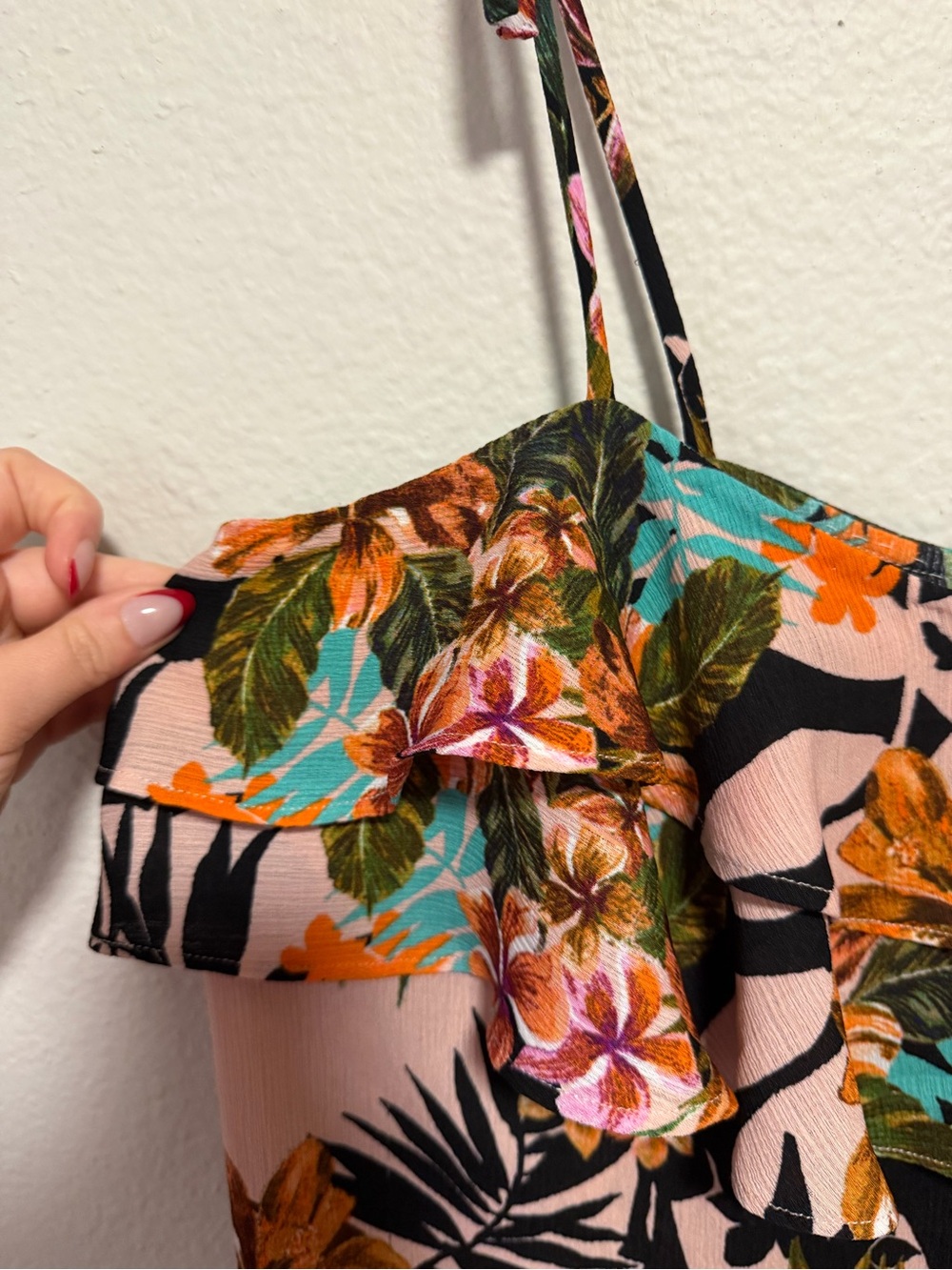 Evolutionary Floral Ruffle Spaghetti-Strap Camisole - Pink - Picture 4 of 7